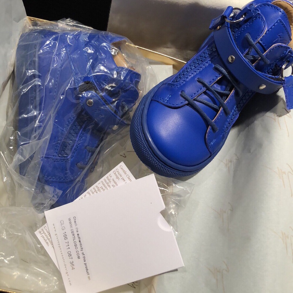 Authentic Giuseppe